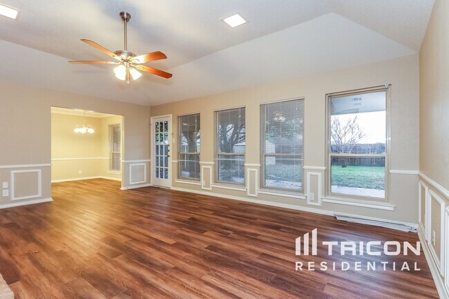 Building Photo - 4509 Yellowleaf Drive Fort Worth TX