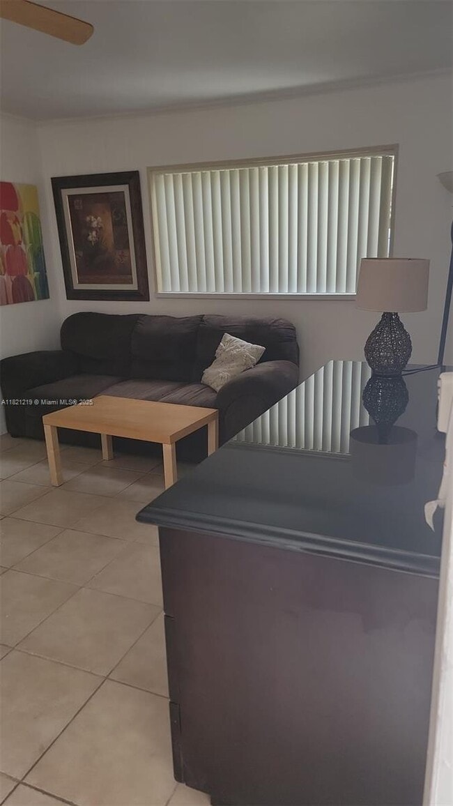Foto del edificio - 4111 SW 32nd St