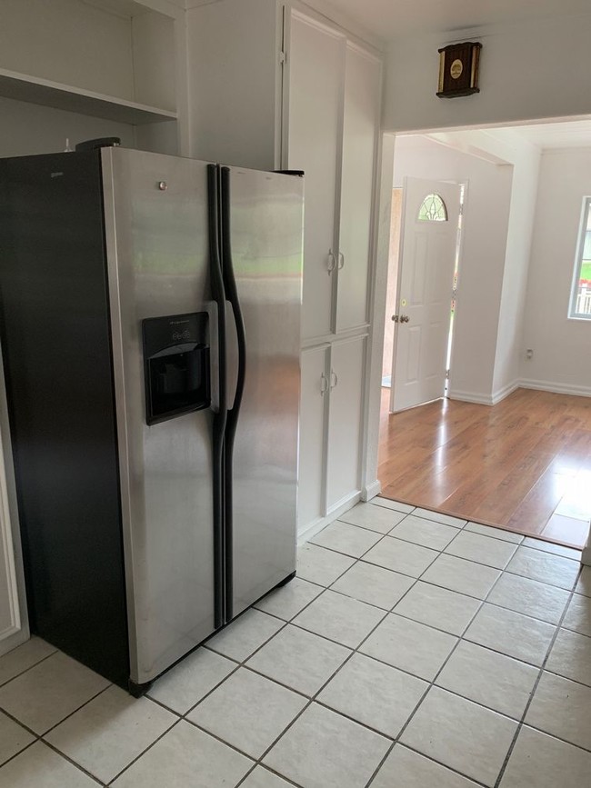 Building Photo - 2844 Scandia Way Carmichael CA 95608