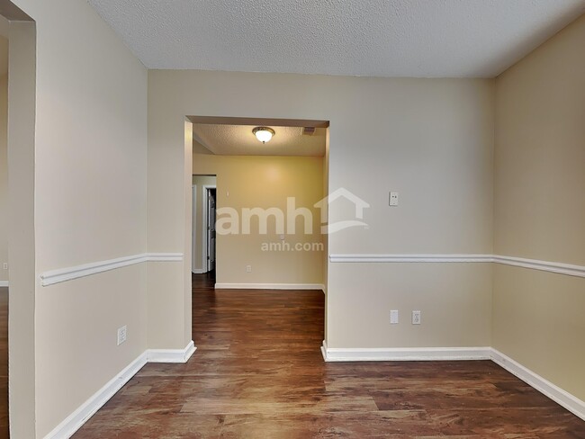 Building Photo - 249 Longleaf Cir