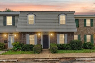 Building Photo - 4017 Cottage Hill Rd