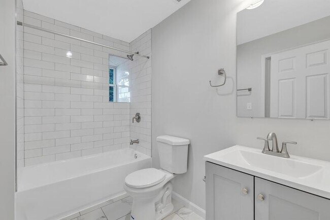 Foto del edificio - 1100 Mt Holly St