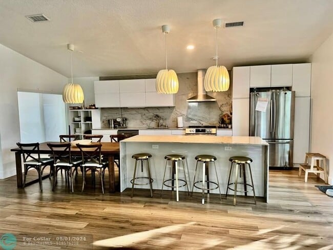 Building Photo - 899 Garnet Cir