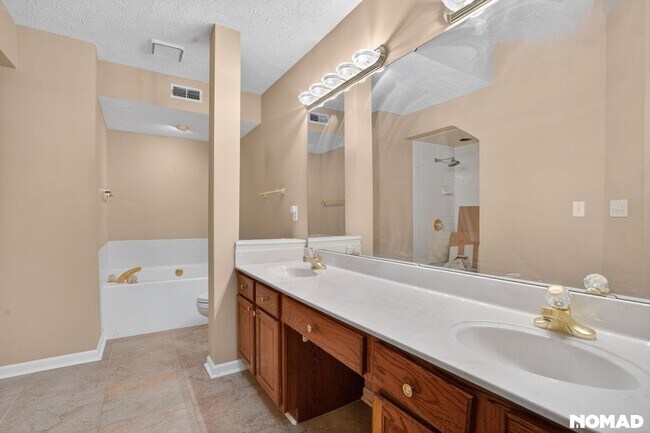 Foto del edificio - 8218 Nekton Ln