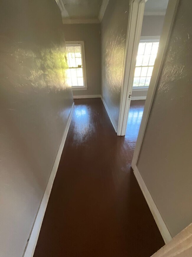 Building Photo - Section 8 Approved