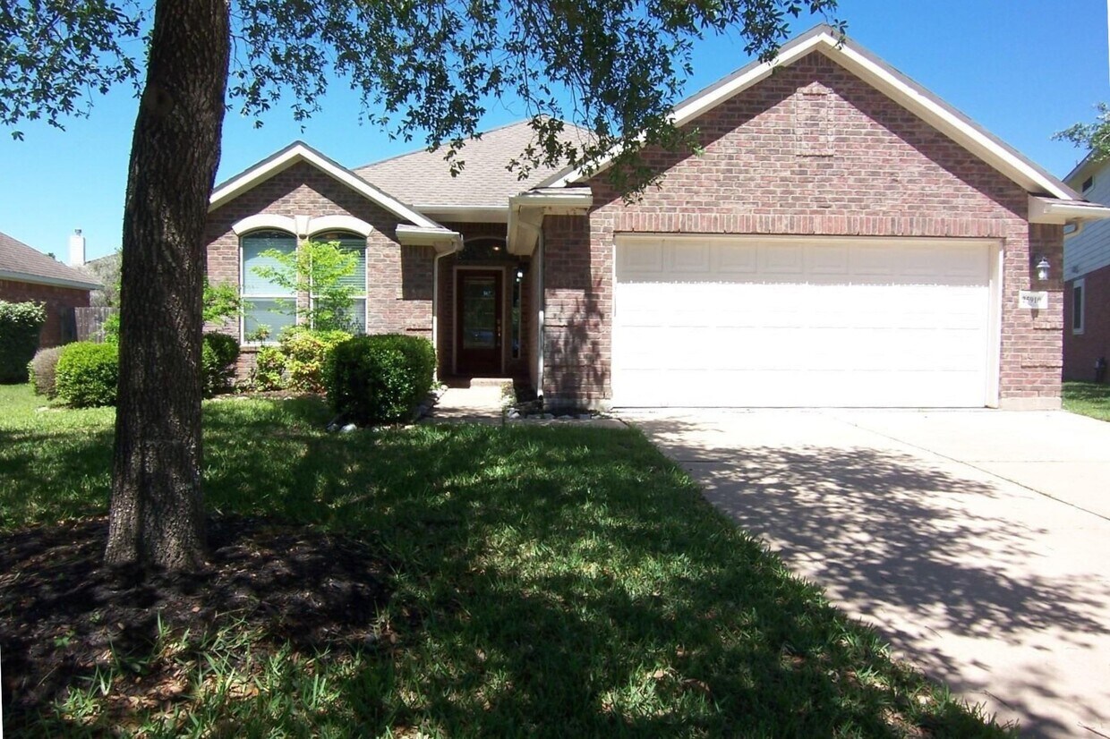Foto principal - 25910 N Lakefair Dr