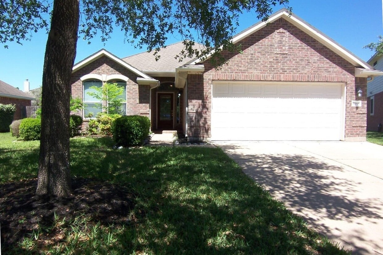 Primary Photo - 25910 N Lakefair Dr