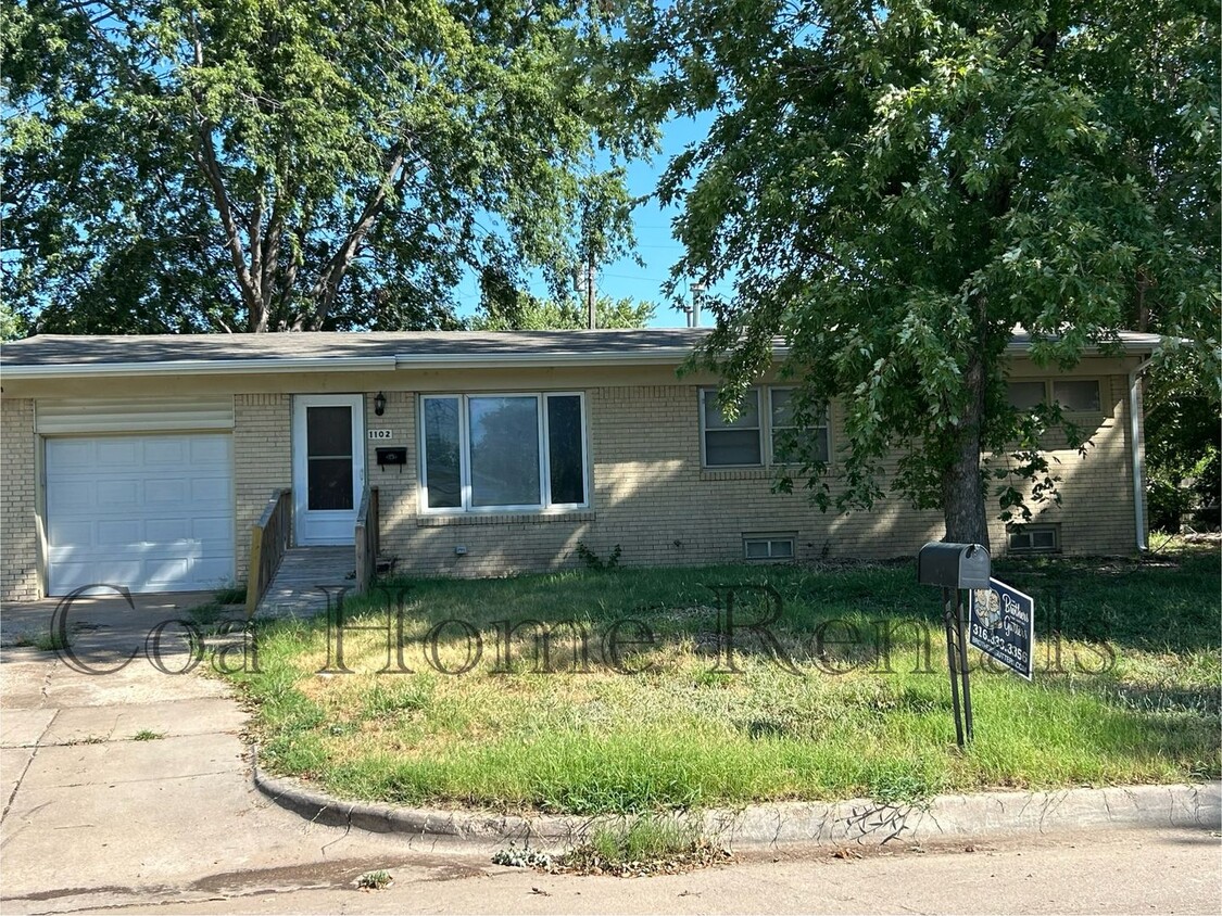 Primary Photo - South East Wichita