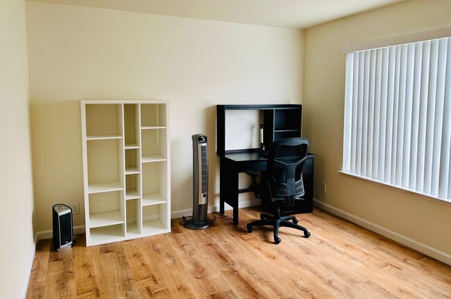 bedroom #1 (staged as home office) - 2058 19th Ave