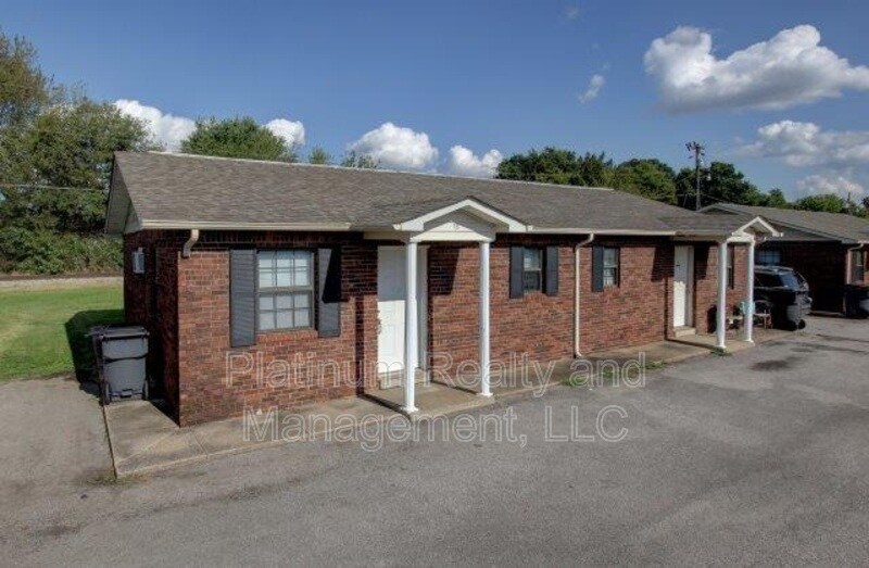 404410 Thompsonville Ln Unit 10, Oak Grove, KY 42262 Condo for Rent