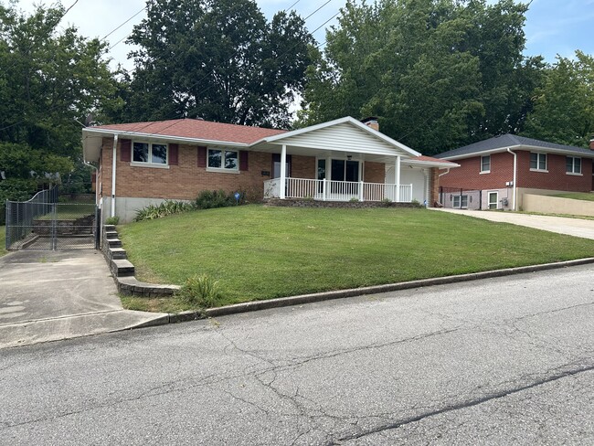 Building Photo - 207 Norris Dr