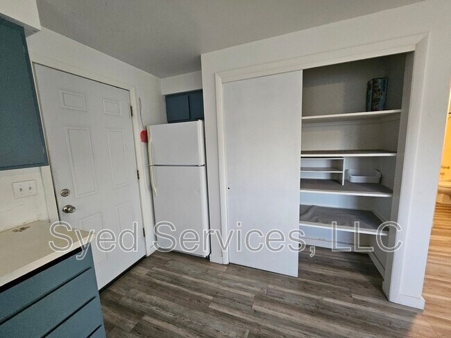 Foto del edificio - 624 E Hawaii Ave