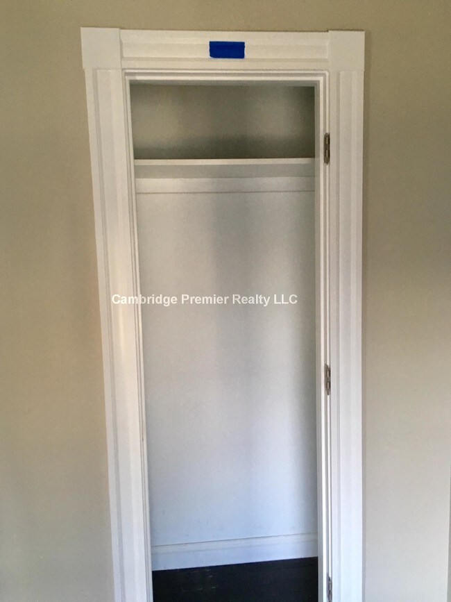 Building Photo - 23 Nashua St