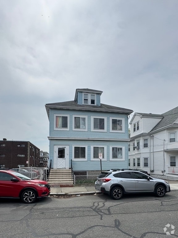 Building Photo - 10 Frederick Ave