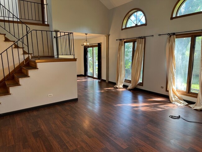 Building Photo - 17573 Pheasant Dr