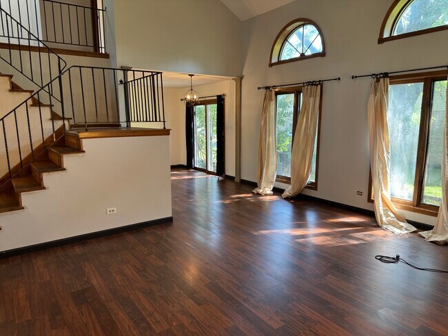 Foto del edificio - 17573 Pheasant Dr
