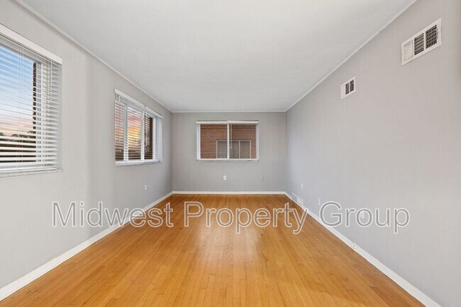 Foto del edificio - 2507 S Big Bend Blvd