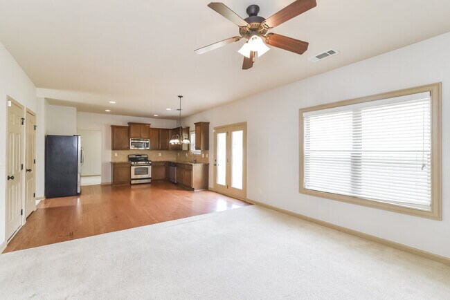 Building Photo - 3096 Montauk Hill Dr NE