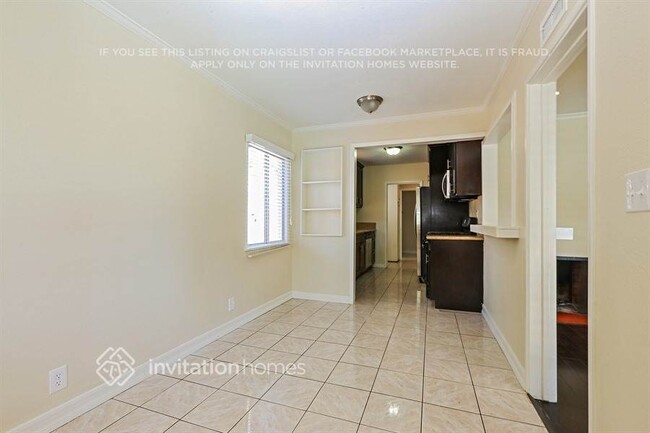 Building Photo - 8017 Lurline Ave