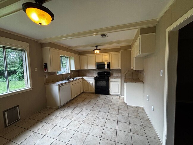 Photo - 455 Boehle St House