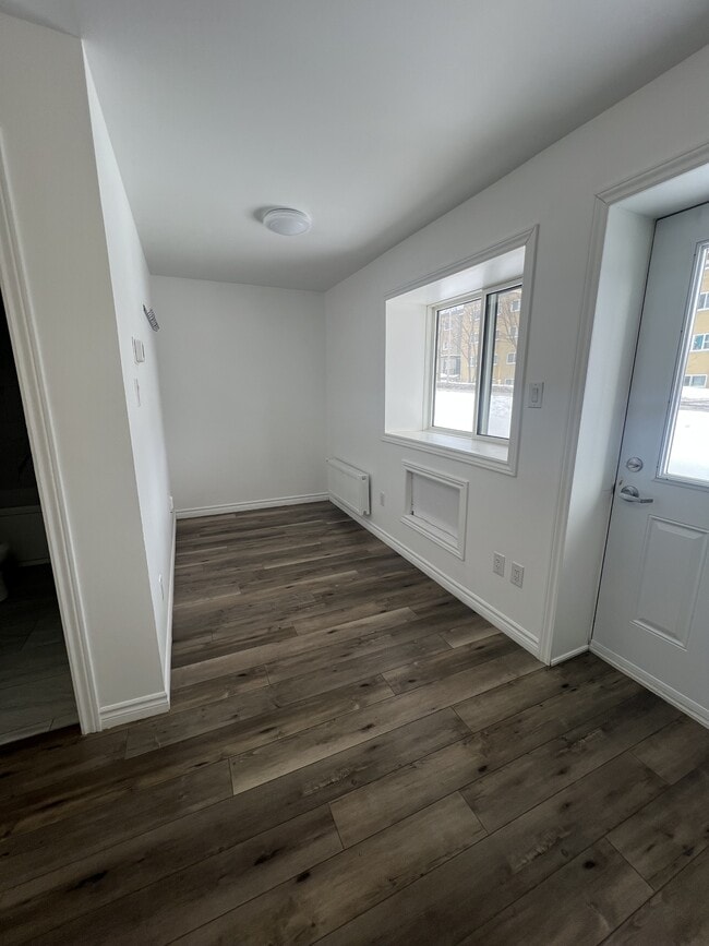 Photo du bâtiment - 630 Cummings Ave