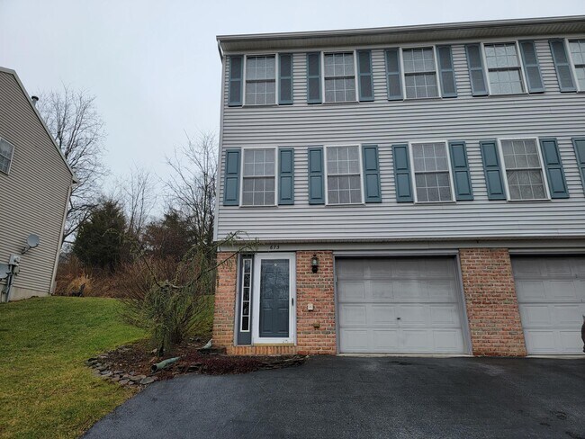 Foto del edificio - 673 Rockwood Dr