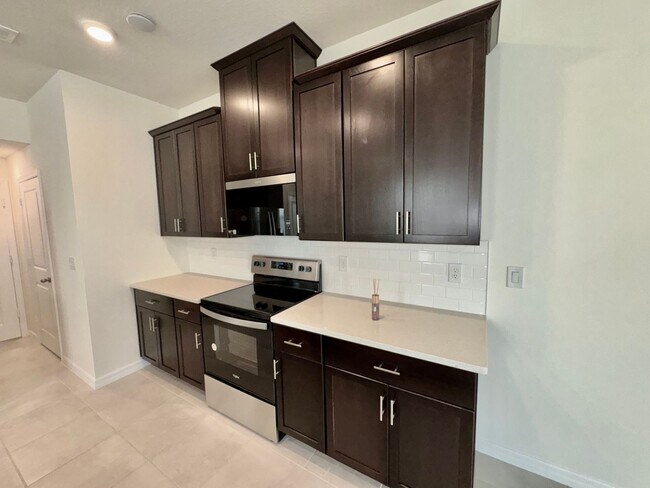 Foto del edificio - 4570 Small Creek Rd