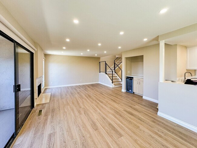 Foto del edificio - Luxurious Coastal Living: Fully Remodeled ...