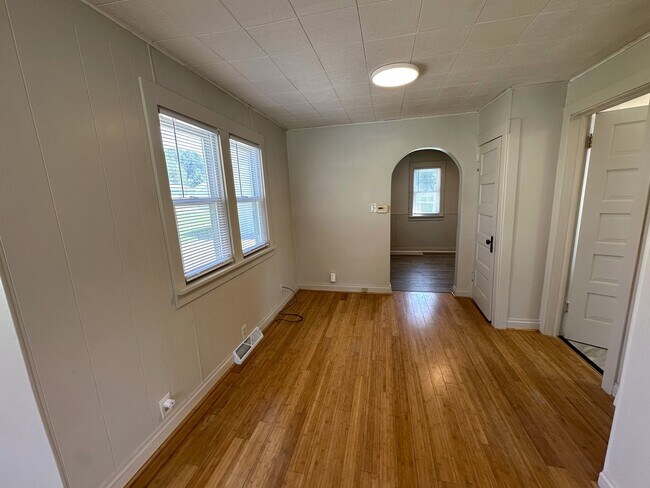Foto del edificio - 1414 Cornwall Ave