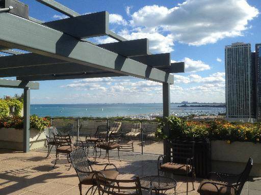 Foto del edificio - 474 Lake Shore N Dr