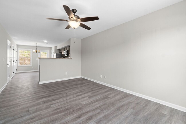 Building Photo - 499 Palmer Dr