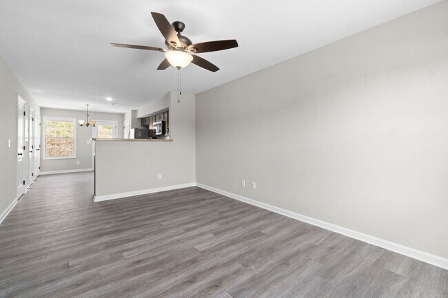 Building Photo - 499 Palmer Dr
