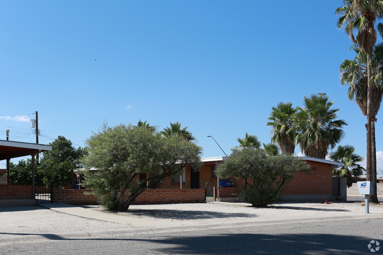 PJ's Craycroft Apartments Apartments in Tucson, AZ