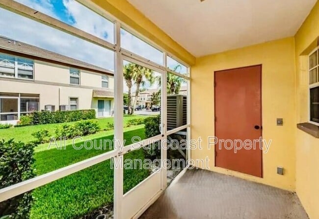 Building Photo - 3874 Mariner Dr