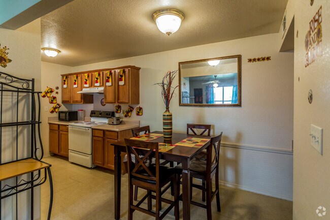 2HAB, 2BA - 912 ft² - Área de comedor - Chapel Ridge Jackson