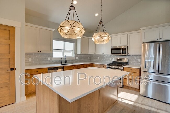 Building Photo - 1270 Tamarindo Ln