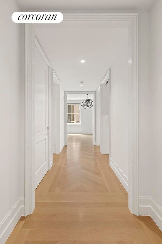 Foto del edificio - 301 E 81st St