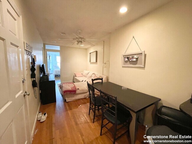 Foto del edificio - 582 Columbus Ave