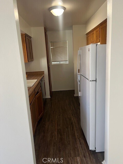 Foto del edificio - 675 W 18th St