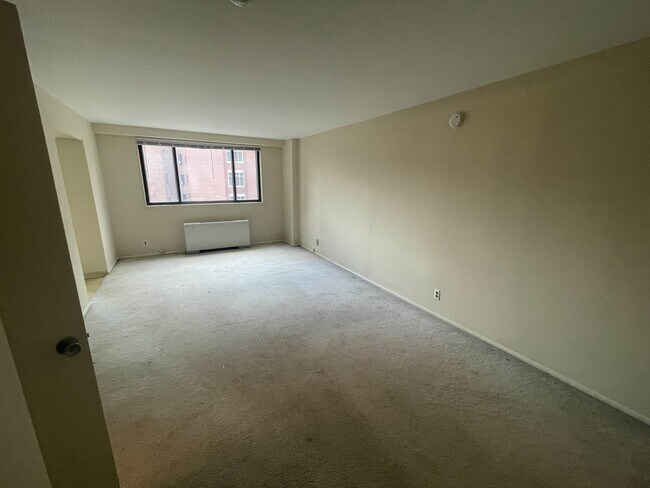 Foto del edificio - 1420 N St NW