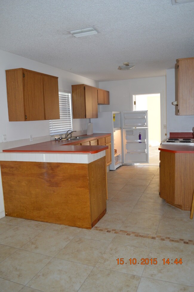 Kitchen - 12373 Shafton Rd