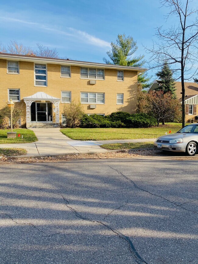 Building Photo - 5523 Washburn Ave S