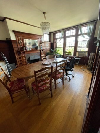 Primary Photo - 1681 Beacon St