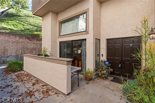 Foto principal - 26128 Alizia Canyon Dr