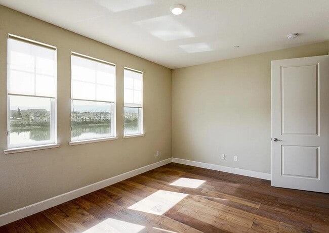Building Photo - 658 Sea Anchor Dr