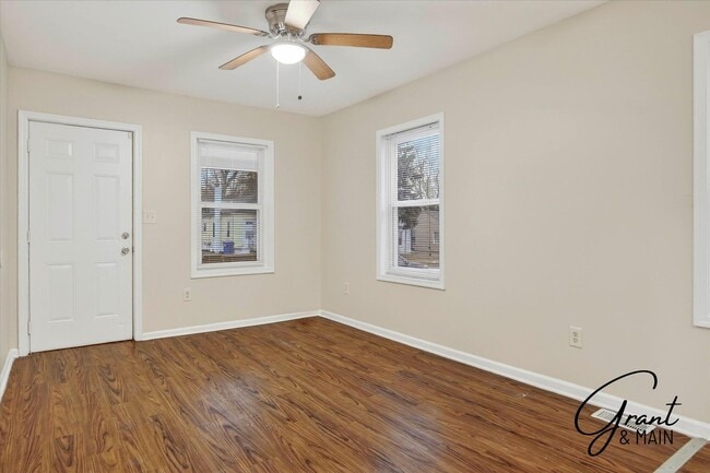 Building Photo - 3 bedroom ranch $1175