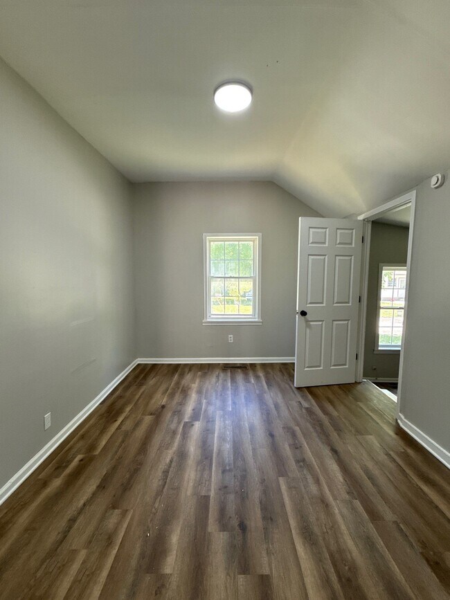 Foto del edificio - 812 Cobb Cir