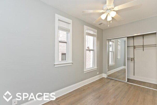 Building Photo - 4 bedroom in Chicago IL 60613