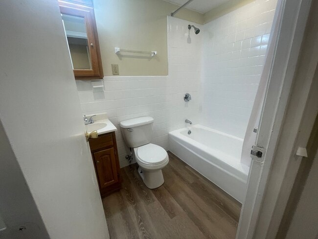 Building Photo - Now Or May 1 PACKARDS CORNER  No fee Heat Hw inc Students Ok Best Location in Allston