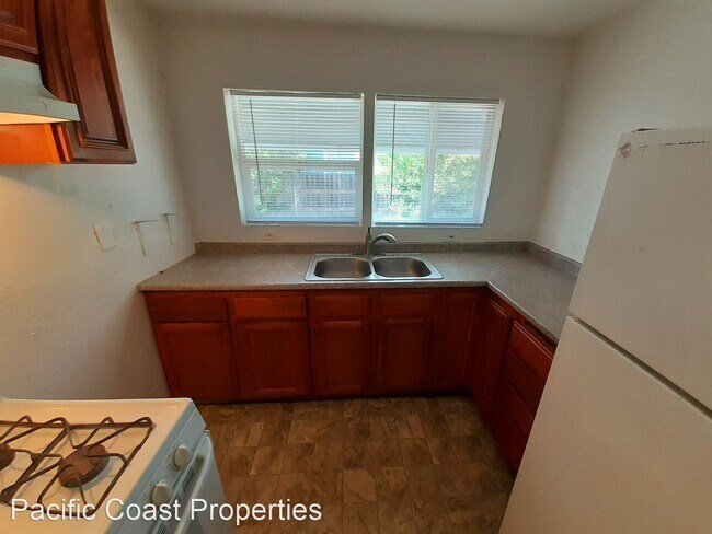 Foto del edificio - 2553 Lexington St